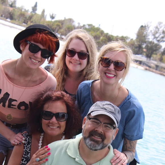 Hi, I’m Molli ✨💛🌻 - Picture 2 of 11